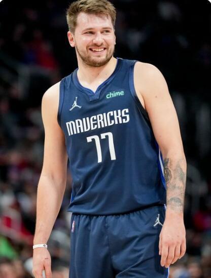 还在赛后采 还在赛后采